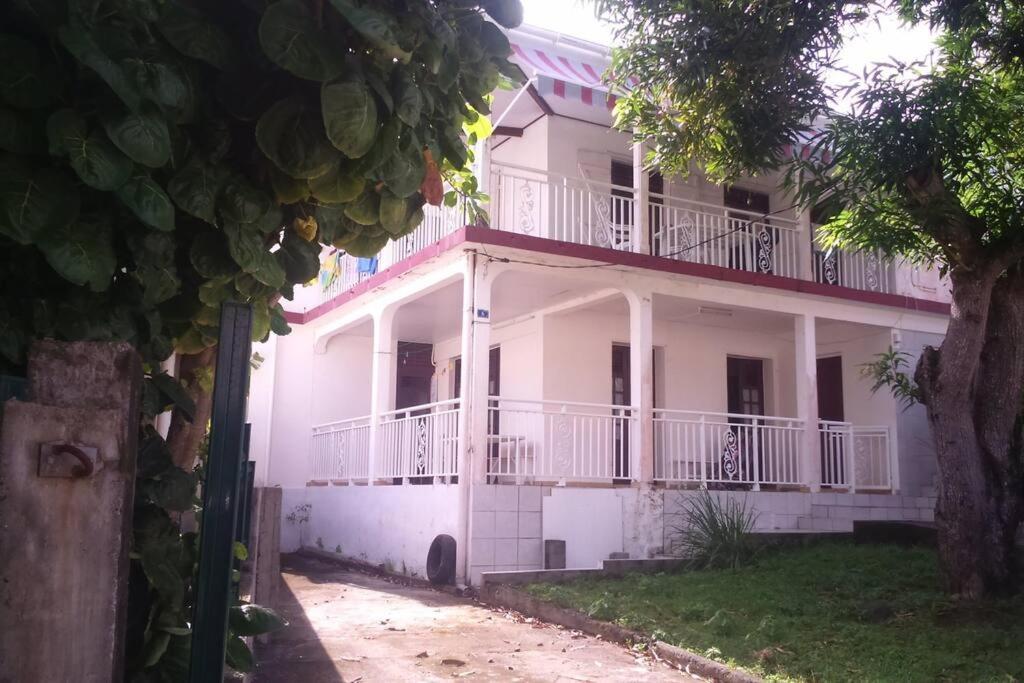 Maison En Bord De Mer A Trois Rivieres. Kültér fotó
